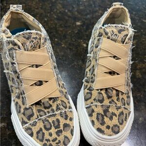 Women’s Leopard Print Ankle Booties in Tan